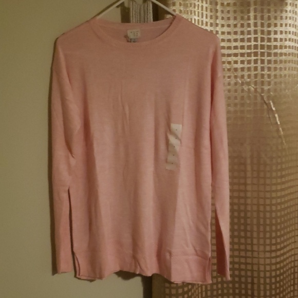 Ladies sweater - Picture 1 of 1